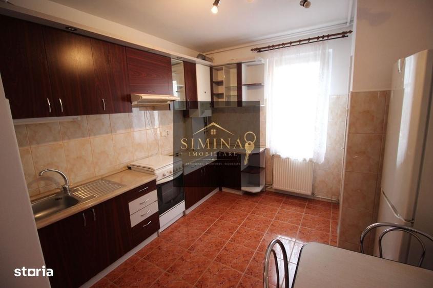 Apartament cu 3 camere decomandat în Tudor