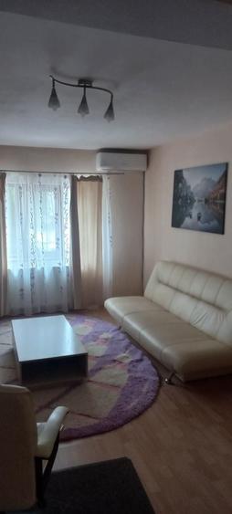 Garsonieră decomandată în Steaua