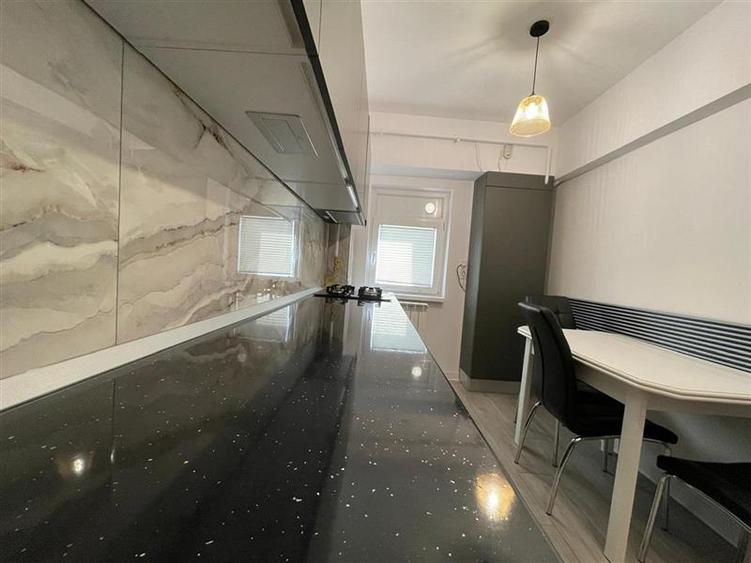 Apartament cu 2 camere decomandat în Babadag