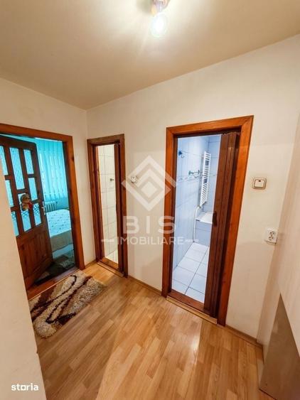 Apartament cu 4 camere decomandat în Central
