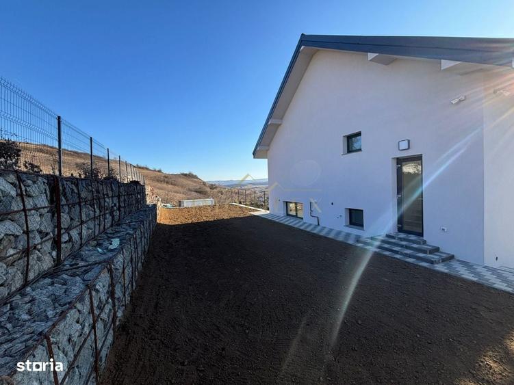 Casă cu 4 camere în Popești