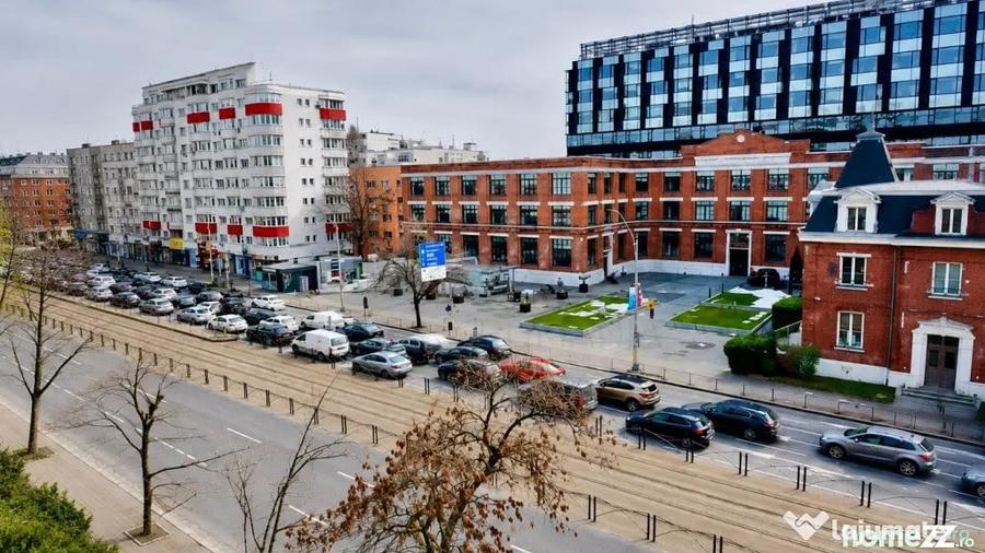 Apartament cu 2 camere decomandat în Victoriei