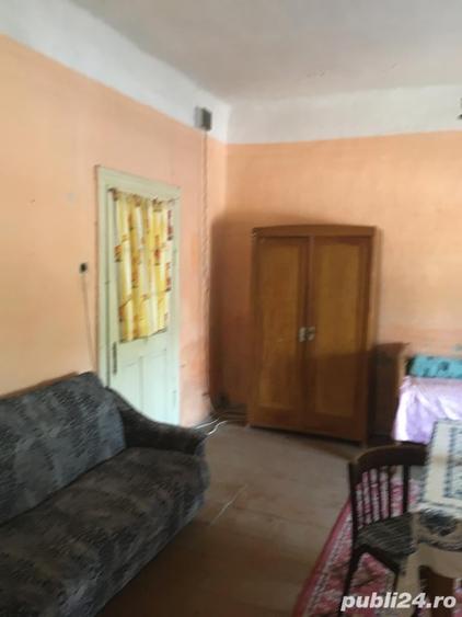 Casă cu 3 camere în Comloșu Mare