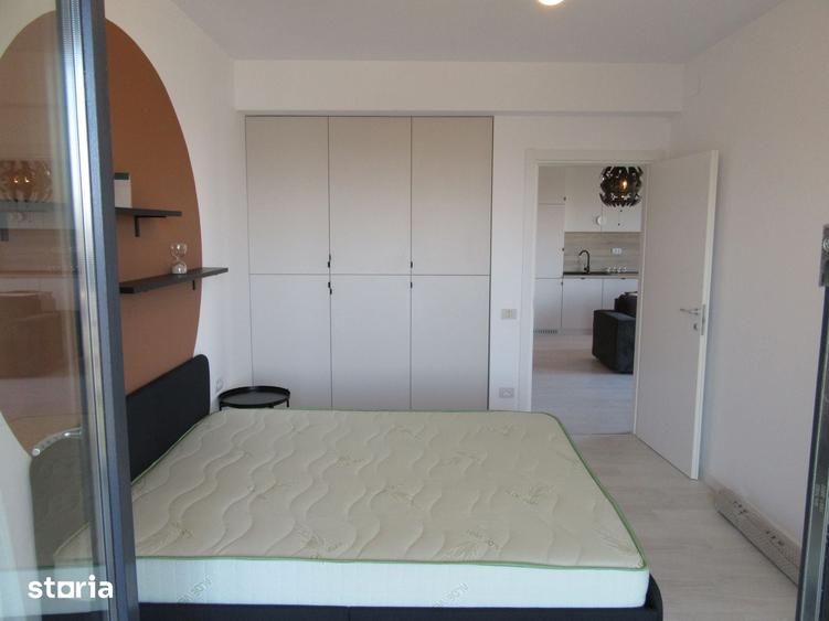 Apartament cu 3 camere semidecomandat în Fundeni