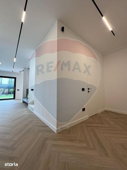Casă cu 5 camere cu Teren 450 Mp în Tunari