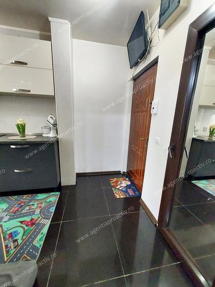 Apartament cu 2 camere semidecomandat în Micro 16