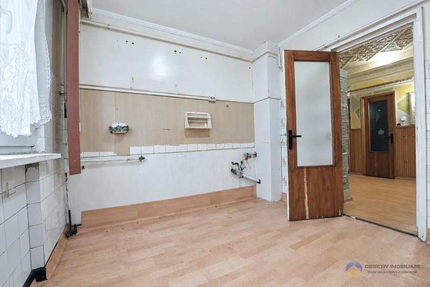Apartament cu 3 camere decomandat în Dărmănești