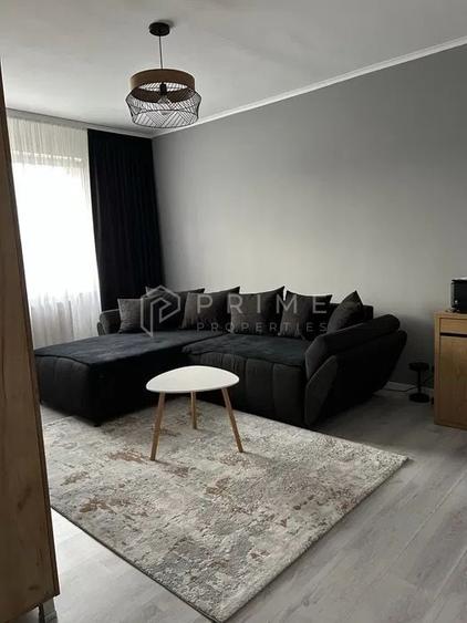 Apartament cu 3 camere decomandat în Cristești
