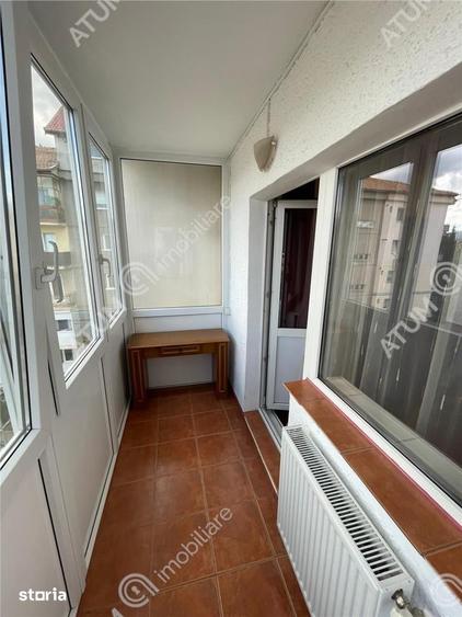Apartament cu 4 camere decomandat, mobilat în Ștrand