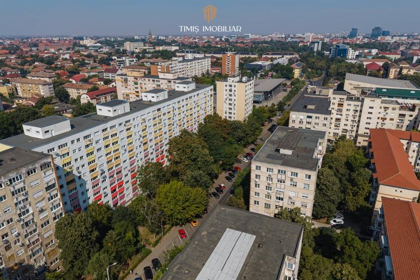 Apartament cu 2 camere semidecomandat, mobilat în Complex Studențesc