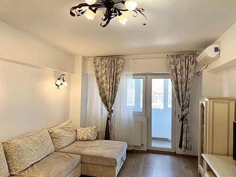 Apartament cu 2 camere decomandat în P-ța Universității