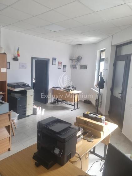Casă individuală cu 5 camere cu Canalizare în Domenii