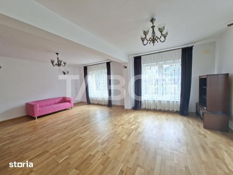 Casă cu 4 camere cu Teren 360 Mp în Ștrand