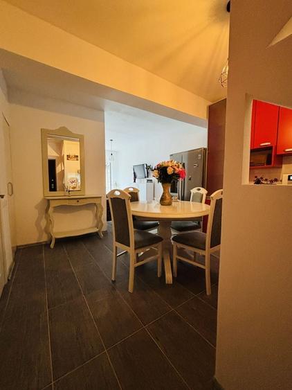 Apartament cu 2 camere decomandat, mobilat în Sânmartin