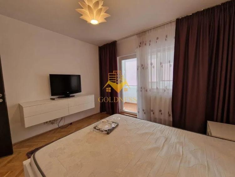 Apartament cu 3 camere semidecomandat, mobilat în Zorilor