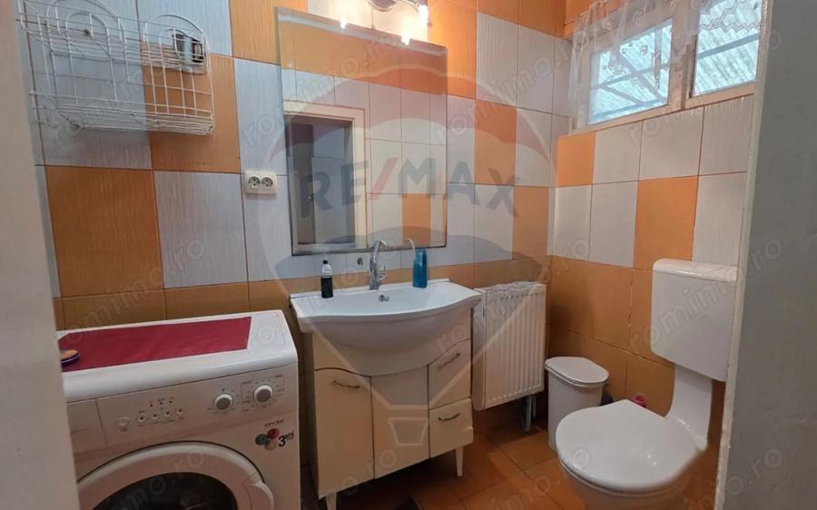 Casă cu 4 camere cu Teren 150 Mp în Ultracentral