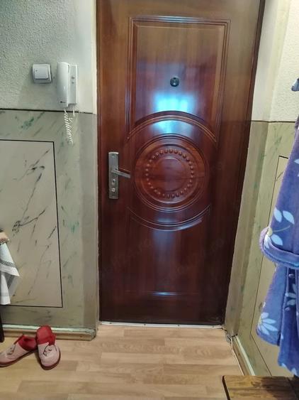 Apartament cu 3 camere semidecomandat în Gării