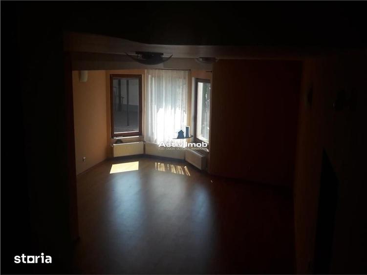 Casă cu 4 camere cu Teren 600 Mp în Sânpetru