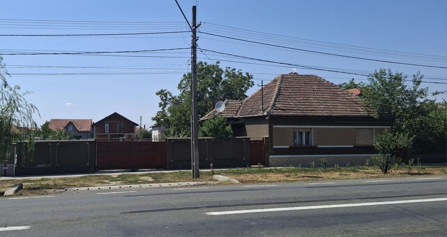 Casă cu 2 camere în Zimandu Nou