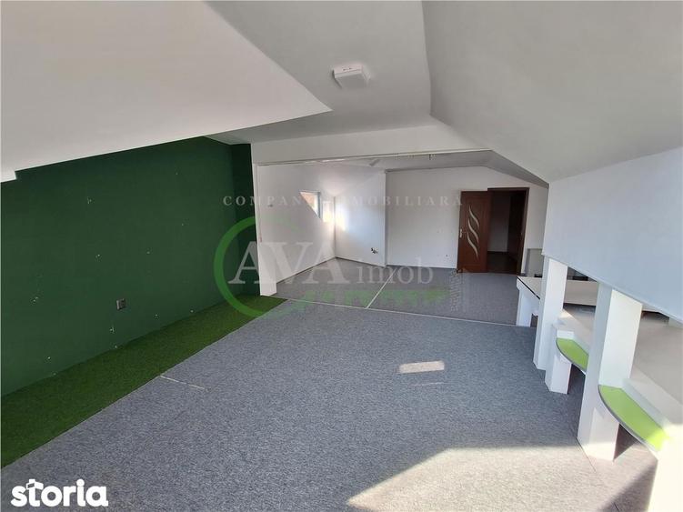 Casă cu 6 camere cu Teren 400 Mp în Central