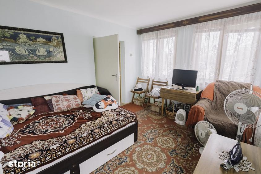 Casă cu 5 camere cu Teren 594 Mp în Trușești