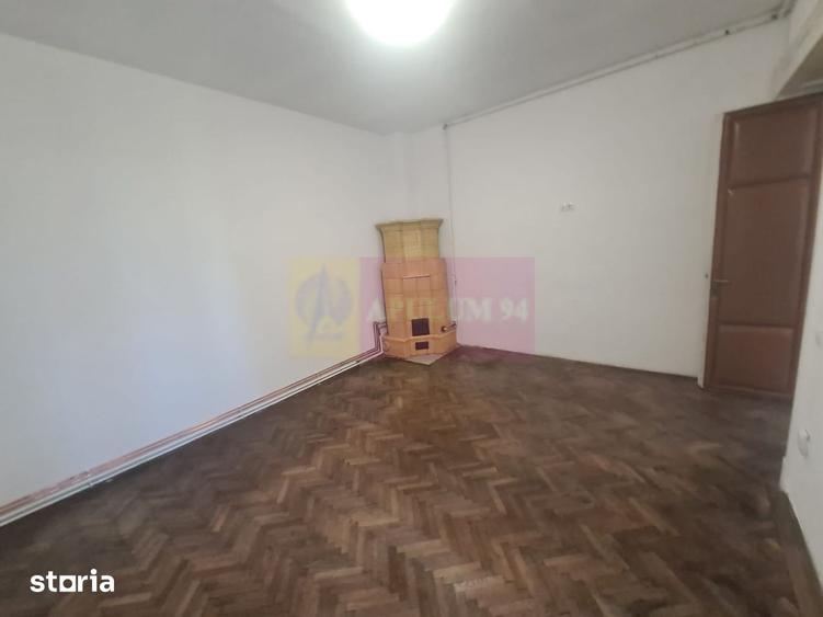 Casă cu 3 camere cu Teren 247 Mp în Central