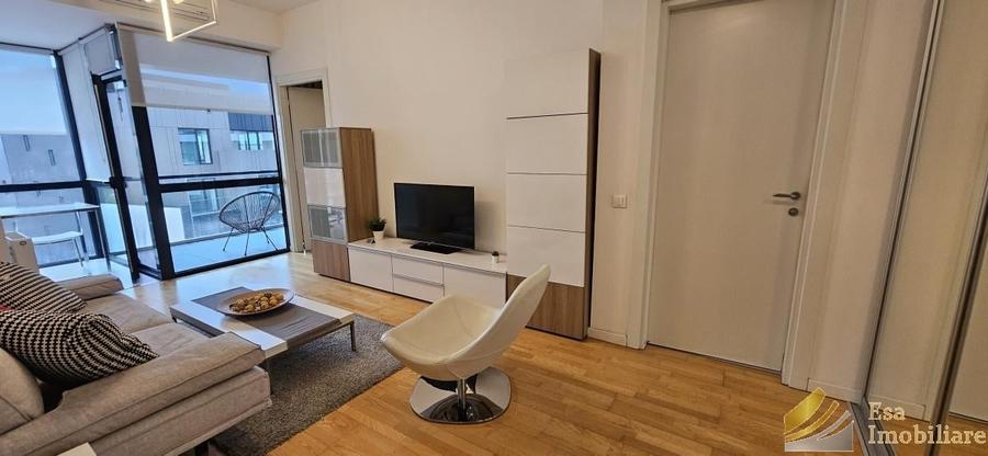 Apartament cu 2 camere semidecomandat în Calea Călărașilor
