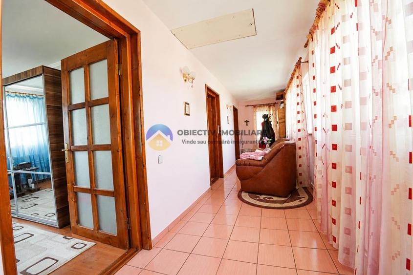 Casă cu 4 camere cu Teren 1800 Mp în Central