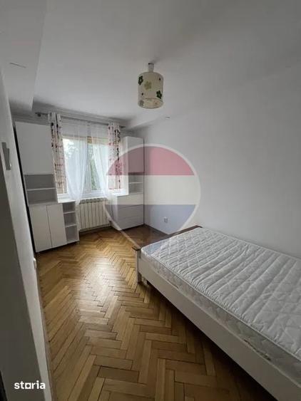 Apartament cu 3 camere în Splai Bahlui