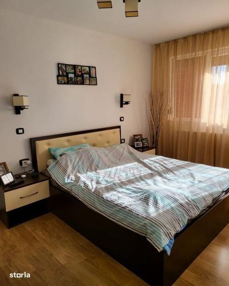 Apartament cu 4 camere decomandat în Calea București