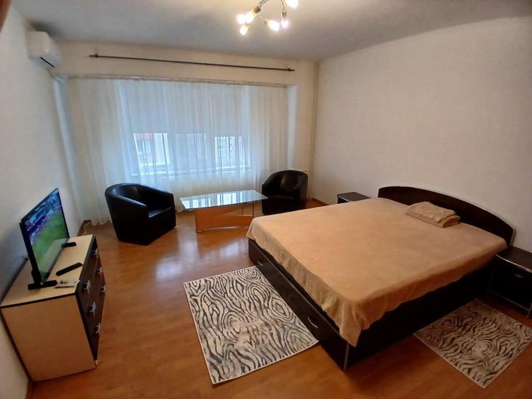 Garsonieră decomandată în Central