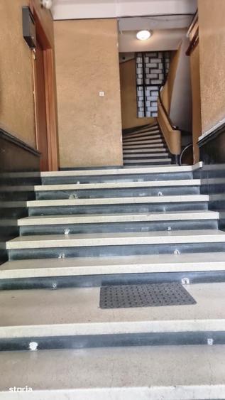 Apartament cu 5 camere în Central