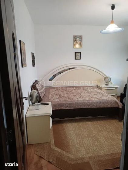Apartament cu 2 camere decomandat în Podu Roș