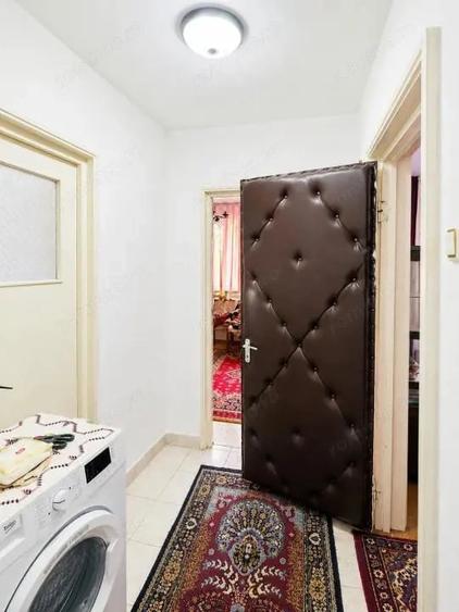 Apartament cu 3 camere semidecomandat în Dărmănești