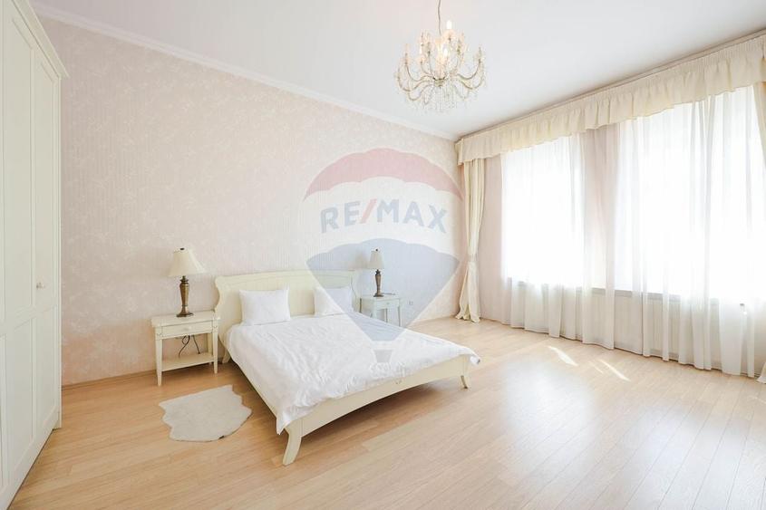 Apartament cu 2 camere decomandat, mobilat în Ultracentral