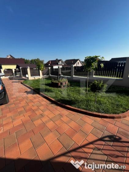 Casă cu 4 camere cu Teren 500 Mp în Central
