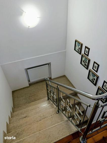 Casă cu 7 camere cu Teren 351 Mp în Șagului