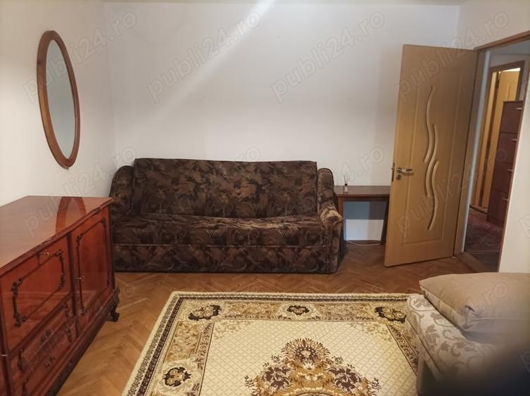 Apartament cu 3 camere decomandat în Semicentral