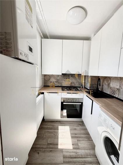 Apartament cu 3 camere semidecomandat în Circumvalațiunii