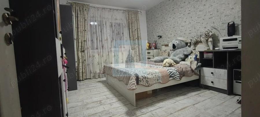 Apartament cu 3 camere decomandat, mobilat în Uzina 2