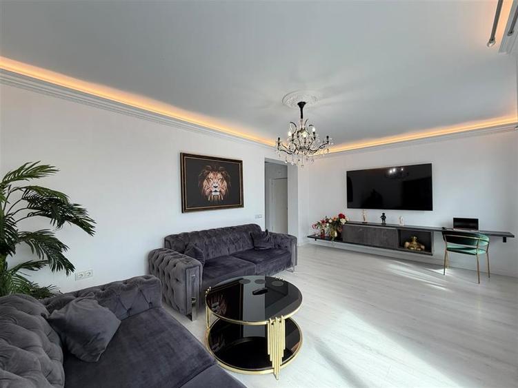 Apartament cu 3 camere decomandat, mobilat în Șelimbăr