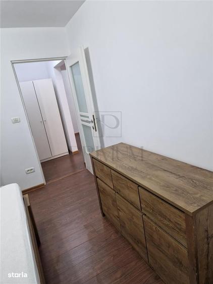 Apartament cu 3 camere decomandat, mobilat în Bucovina