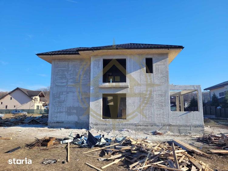 Casă cu 5 camere cu Teren 500 Mp în Corbeanca