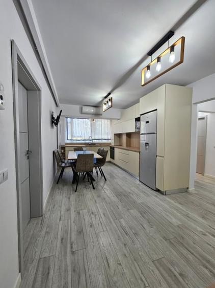 Apartament cu 3 camere decomandat, mobilat în Vasile Aaron
