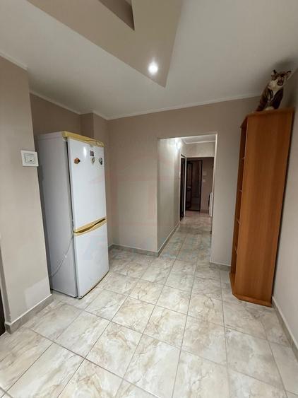 Apartament cu 3 camere decomandat, mobilat în I. C. Frimu