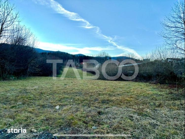 Teren de 4717 mp, în Sadu