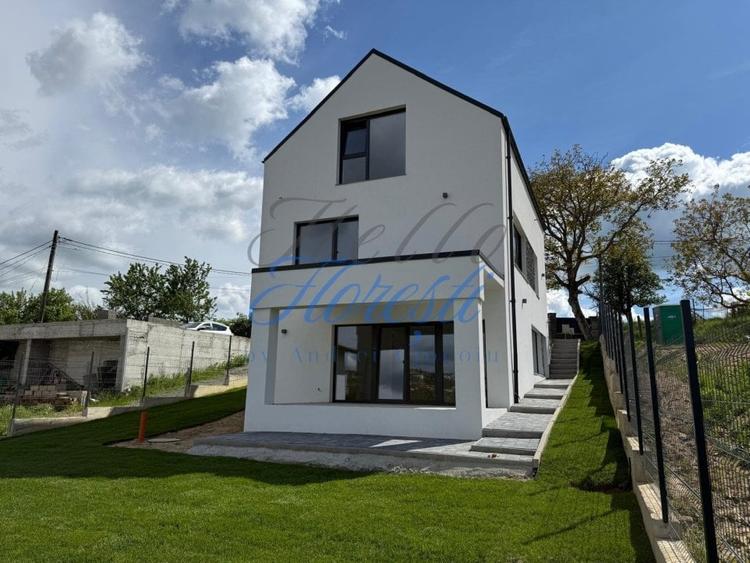 Casă individuală cu 4 camere cu Canalizare în Feleacu