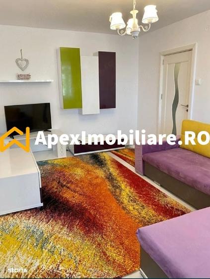 Apartament cu 3 camere semidecomandat în Central