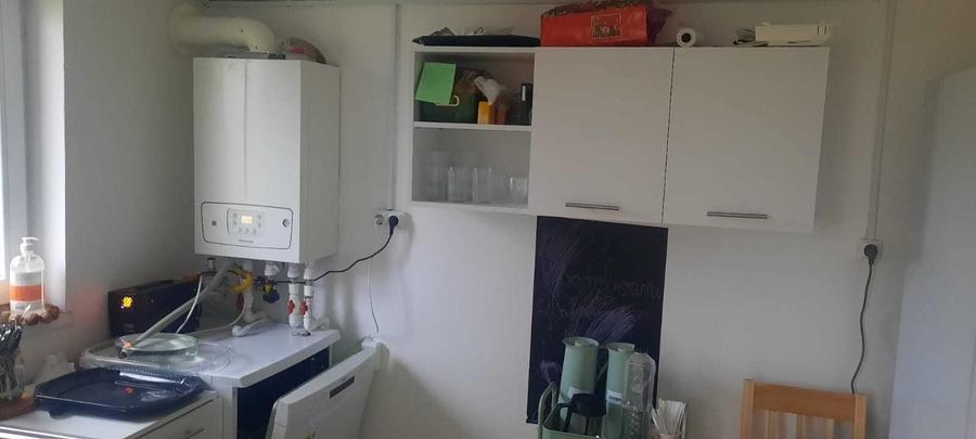 Casă cu 3 camere cu Teren 1134 Mp în Tractorul