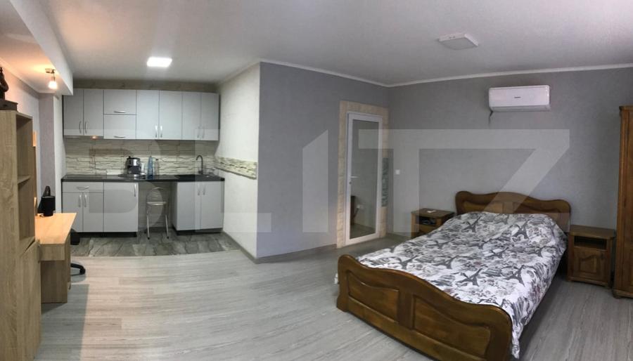 Casă individuală cu 7 camere cu Canalizare în Fieni